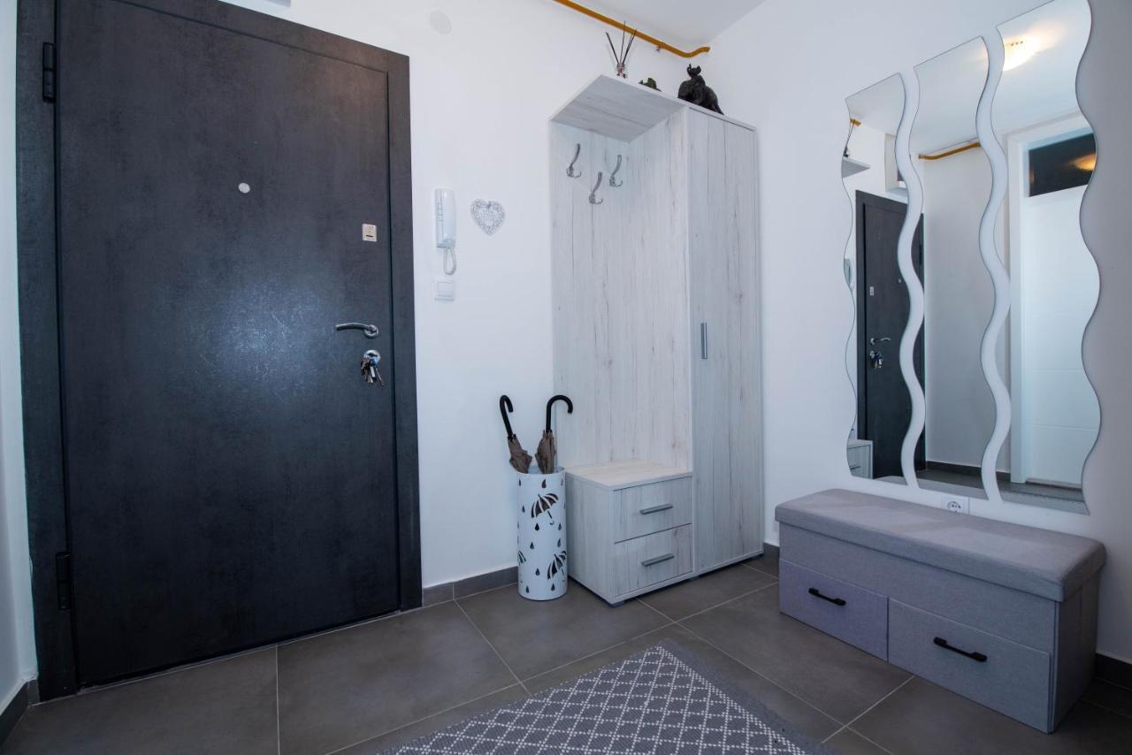 Athena Apartman Lukavica Exterior foto